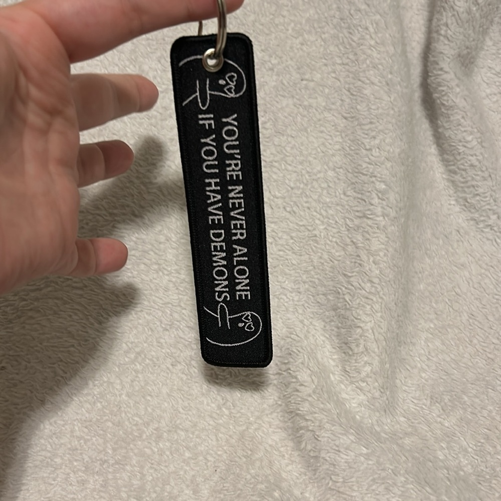 You’re never alone keychain - Picture 2 of 4